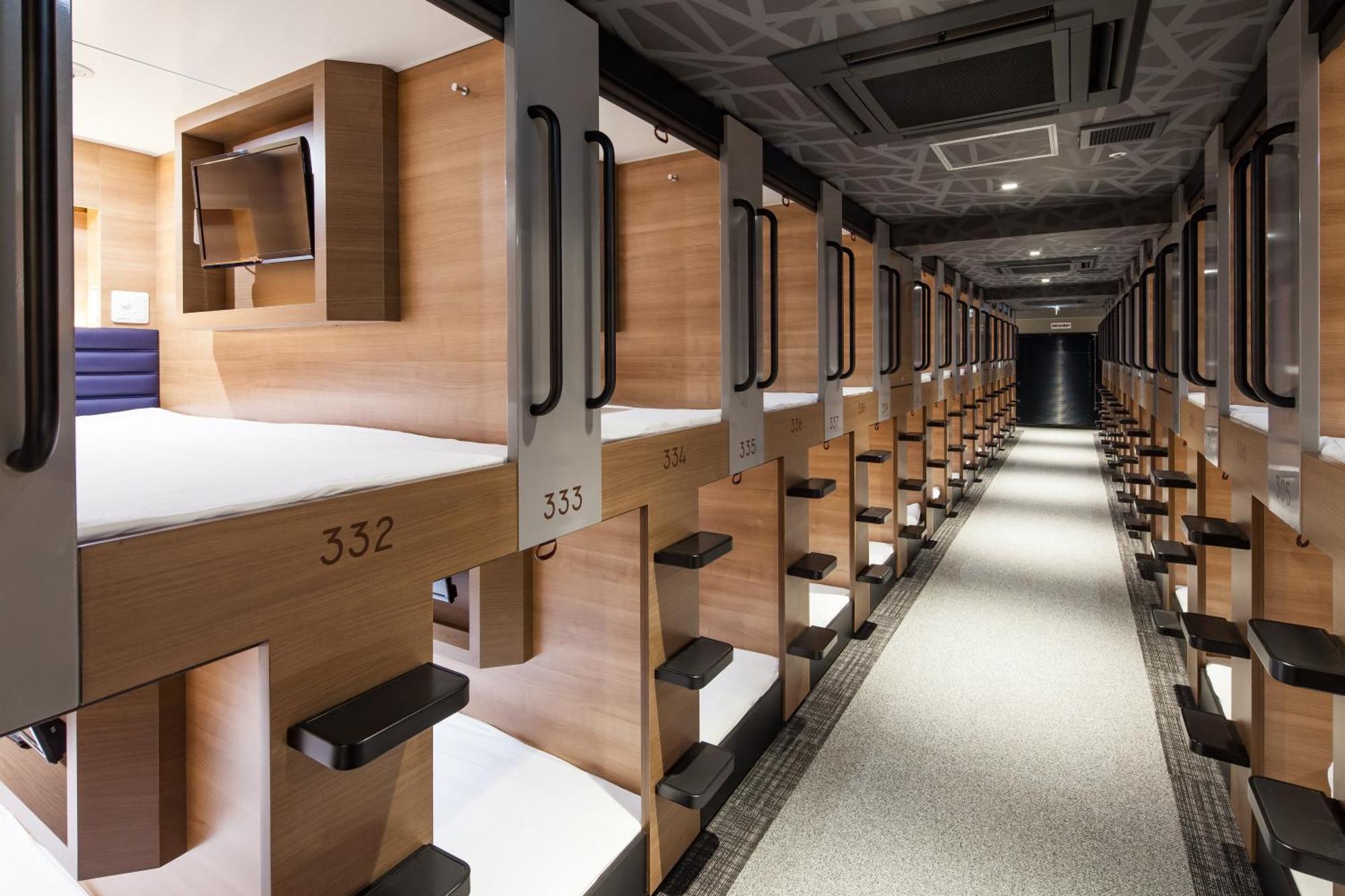 Y'S Cabin Osaka Namba Eksteriør billede