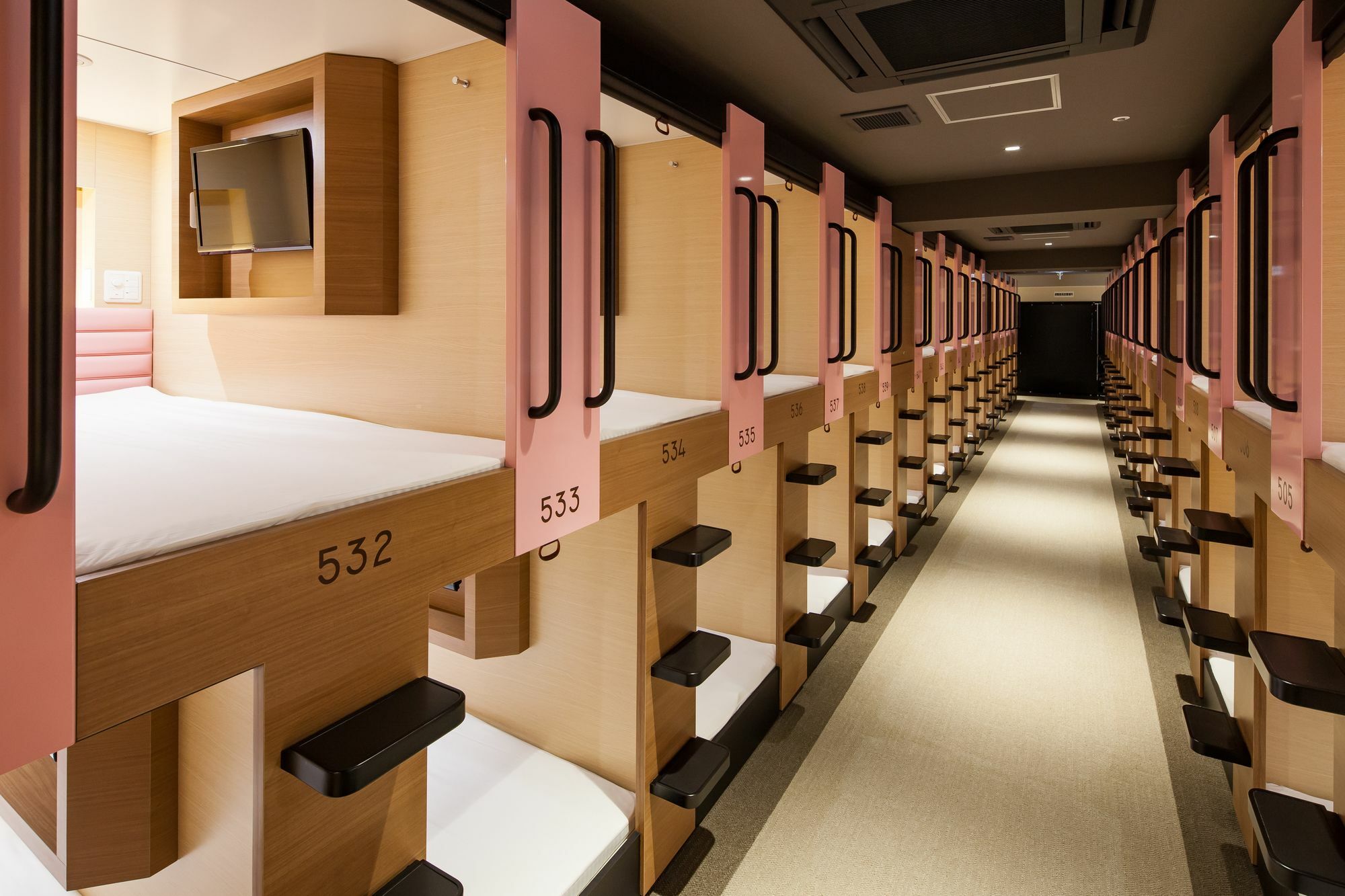 Y'S Cabin Osaka Namba Eksteriør billede