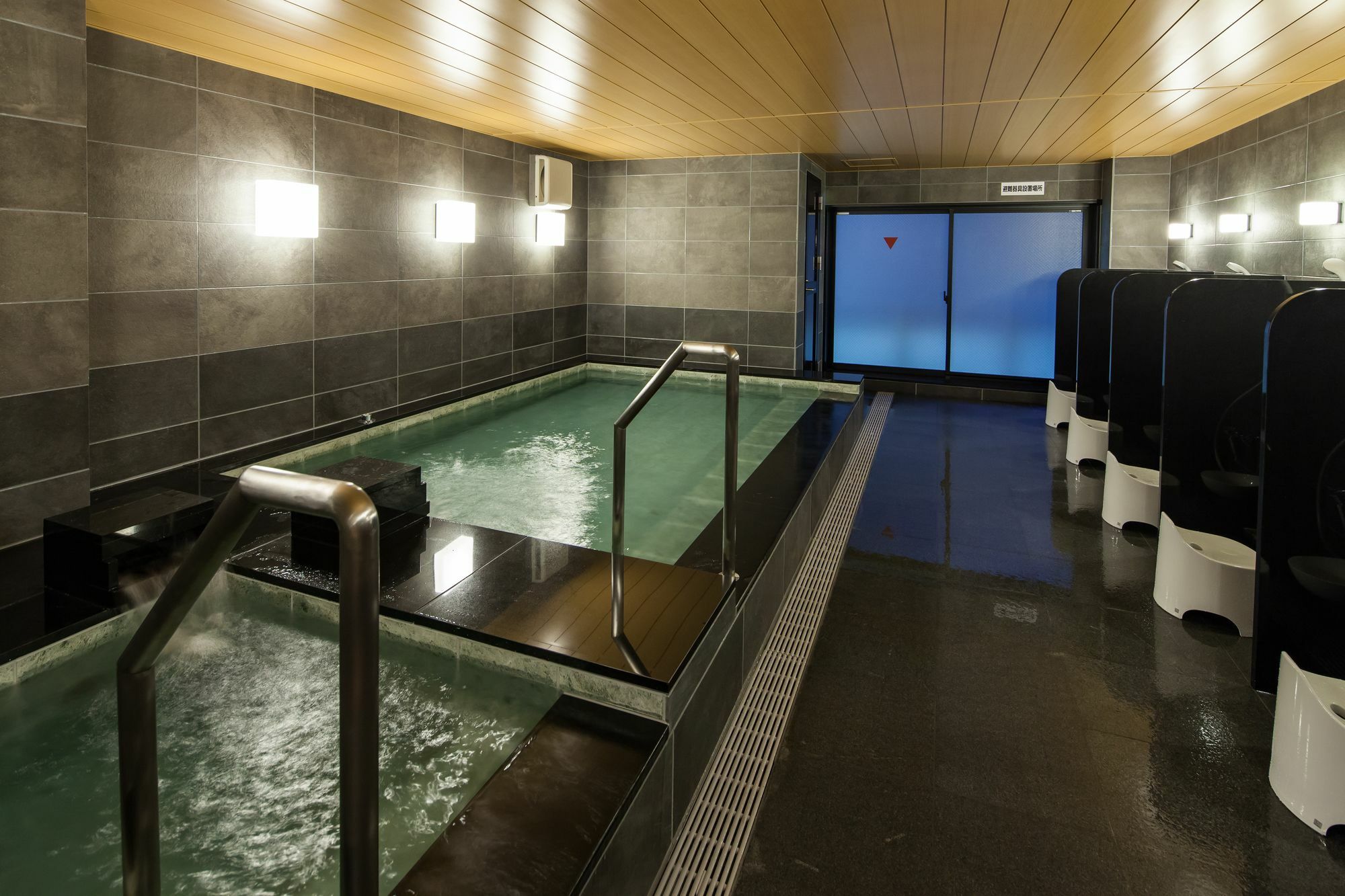 Y'S Cabin Osaka Namba Eksteriør billede