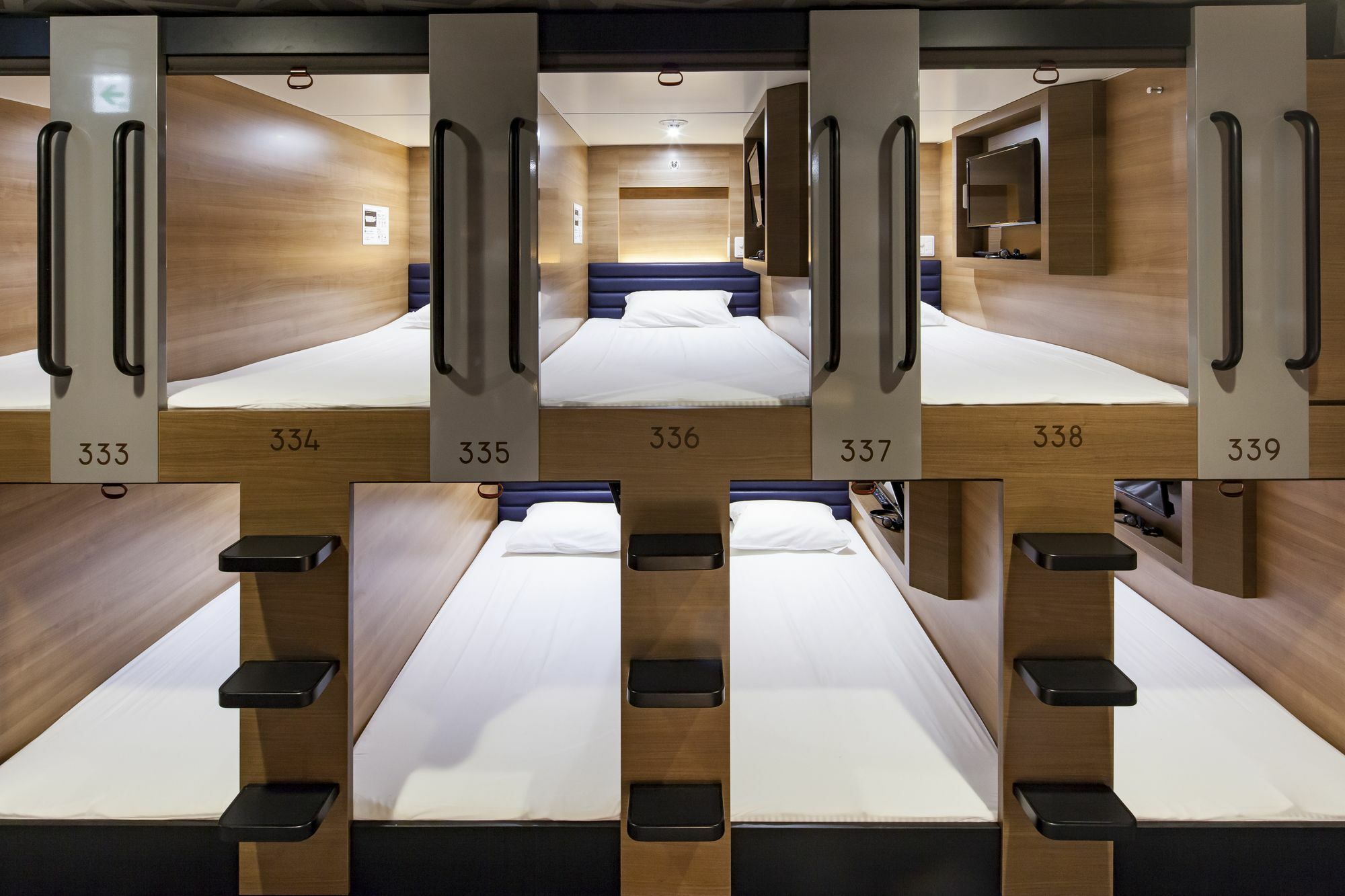Y'S Cabin Osaka Namba Eksteriør billede